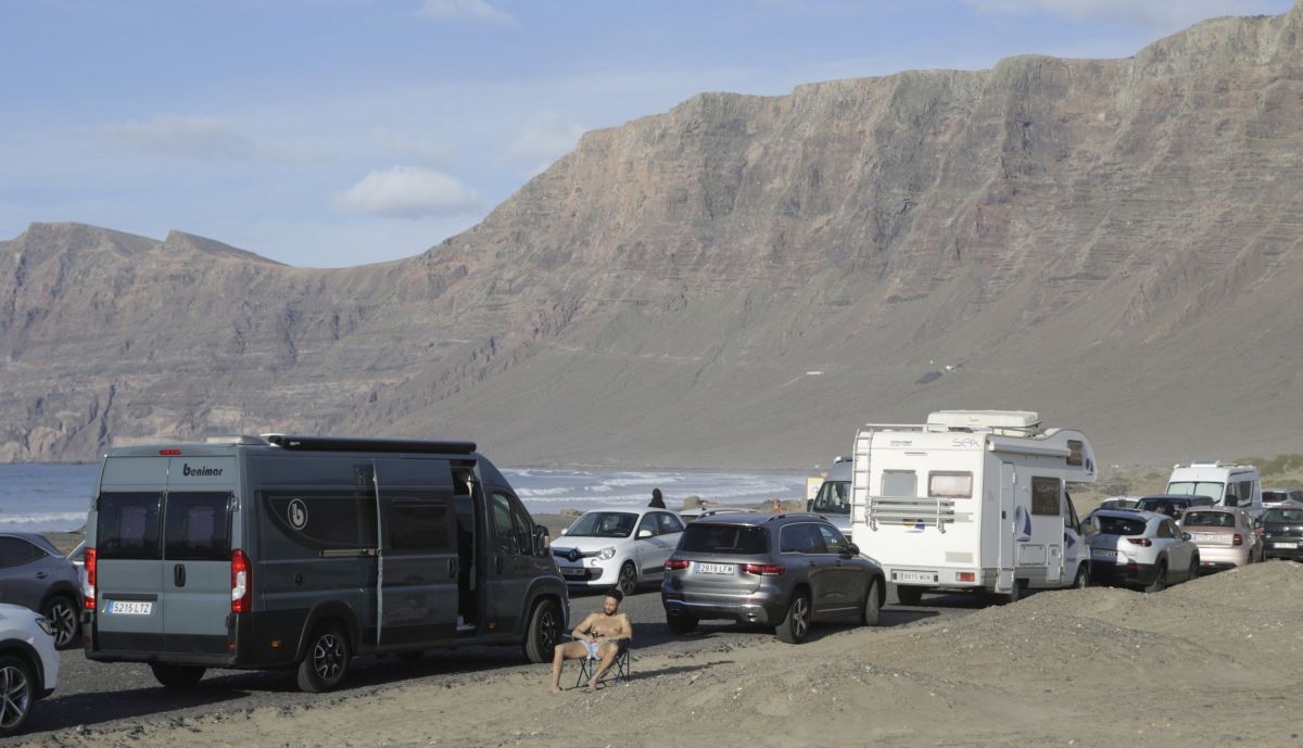 El Futuro De Tah Che Como Ciudad Y Un Camping De Caravanas En Famara