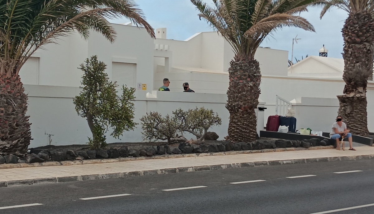 La Guardia Civil Desaloja Una Vivienda Okupada En Costa Teguise