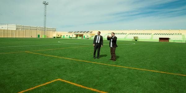 El campo de fútbol de Teguise estrena iluminación