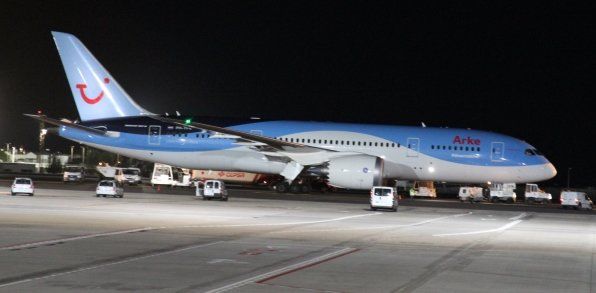 Un Boeing 787 Dreamliner aterrizó por primera vez en Lanzarote