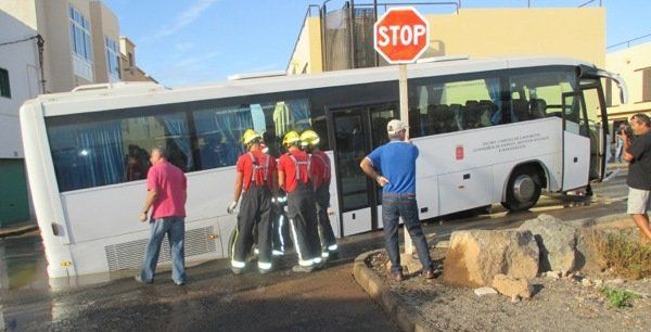 El PP tacha de chapuza las obras de aguas fecales en Argana tras hundirse la carretera