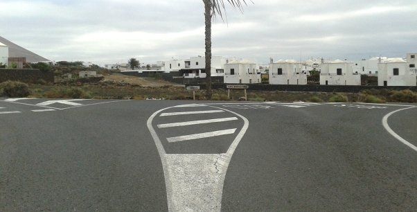 Tías contará con una nueva glorieta para evitar la peligrosidad en los accesos a Conil