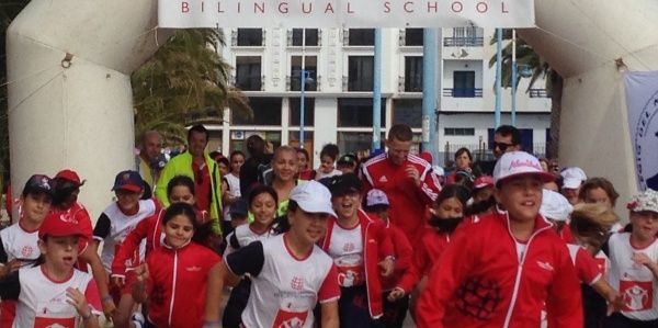 Una sonrisa, meta de la carrera solidaria del Colegio Arenas Internacional