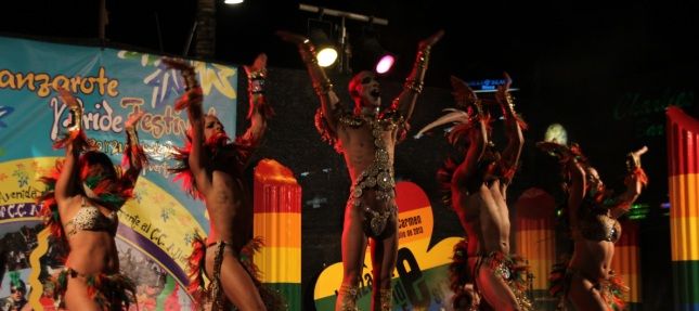 Puerto del Carmen se tiñó de los colores del arco iris con la celebración del Lanzarote Pride Festival