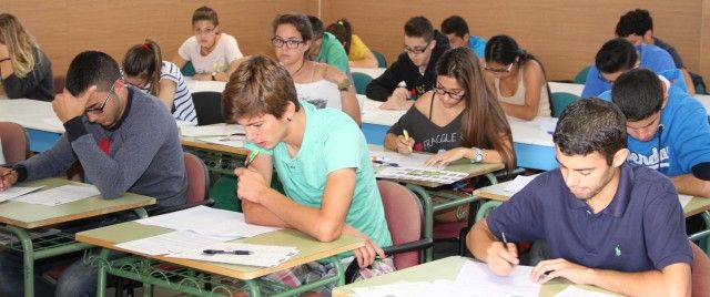 Un total de 550 alumnos de Lanzarote afrontan los tres días de exámenes de la PAU