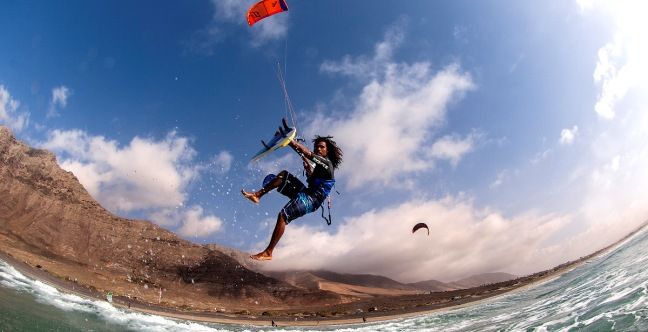 Las playas de Lanzarote, protagonistas de un reportaje de la revista especializada Kiteboardermag