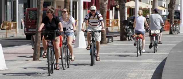 El nuevo carril bici de Arrecife tampoco convence a los ciclistas