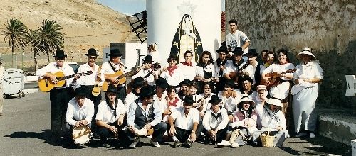 Unidos por la Virgen de Los Dolores