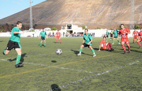 Empate entre los aspirantes Unión Sur Yaiza y Estrella