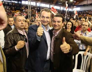 Zapatero anuncia la creación de una oficina de seguimiento de las RUP con sede en la capital grancanaria