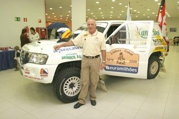 Galán y Machín presentan el equipo del Dakar