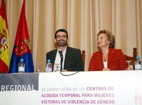 Reflexión en Lanzarote sobre la respuesta de la comunidad ante los casos de maltrato