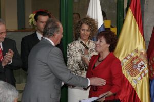 Don Juan Carlos y Doña Sofía visitan el Centro de Salud de Titerroy