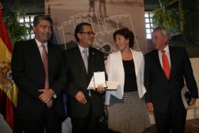 Los "Importantes del Turismo" recibieron su premio en el Castillo de San José