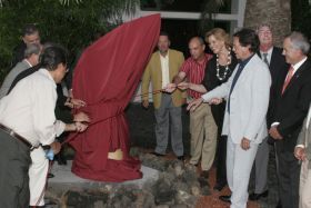 El Colegio Arenas Internacional de Costa Teguise homenajea a sus fundadores