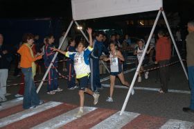 La Milla Nocturna reúne en San Bartolomé a corredores de todas las edades