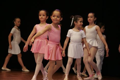 El Festival de la Danza llena el teatro de San Bartolomé