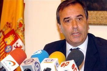 El Gobierno de Canarias tilda de "decepcionante" la reunión con Alonso porque no concretó el Plan de Seguridad o el control fronterizo