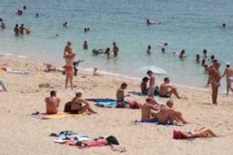 El agua de las playas lanzaroteñas, calificada como buena