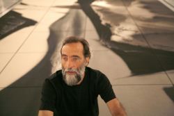 El artista conejero Ildefonso Alguilar expone su obra en Las Palmas