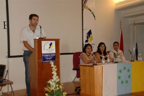 Los jóvenes de Coalición Canaria piden que el nuevo Estatuto recoja la bandera nacional canaria