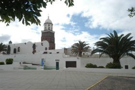 Teguise reconoce la labor de Líneas Romero, proponiéndola como distinguido del Turismo