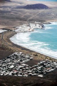 Un centenar de voluntarios han participado en la campaña de conservación del Archipiélago Chinijo