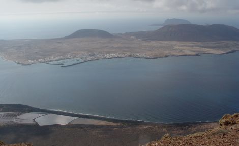 Un hombre resulta herido al precipitarse con su vehículo en una vía cercana al Mirador del Río