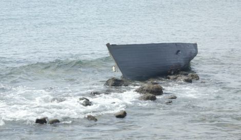 Interceptada de madrugada una patera con 19 inmigrantes de origen magrebí en Arrecife