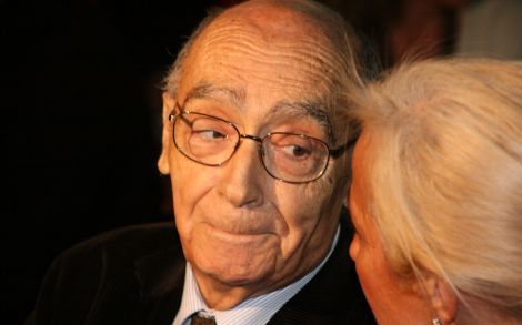 José Saramago ingresado por insuficiencia respiratoria