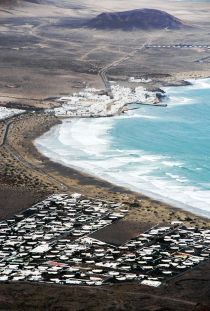 La costa norte de Lanzarote está en prealerta por el riesgo de fuerte oleaje