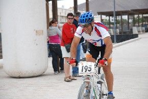 Abel Sánchez y Ada González, campeones de Canarias en la modalidad Maratón