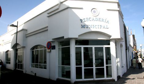 El PP carga ahora contra la falta de información sobre la pescadería municipal, que continúa cerrada