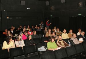 Más cine en El Almacén, con la proyección de la película Irina Palm