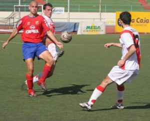 Lanzarote se promociona en el campo de fútbol del Rayo Vallecano