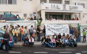 Algunos centros educativos suspenden las actividades extraescolares y complementarias como medida de presión