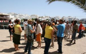 Los comerciantes del mercadillo de Arrecife se reúnen con el alcalde porque no venden nada en su nueva ubicación en el Charco de San Ginés