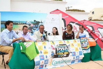 El Mundial de Windsurfing arranca el lunes en Costa Teguise