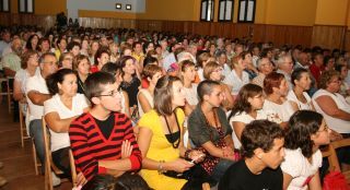 Las "Aficionadas de Mácher" llenan de teatro las fiestas patronales