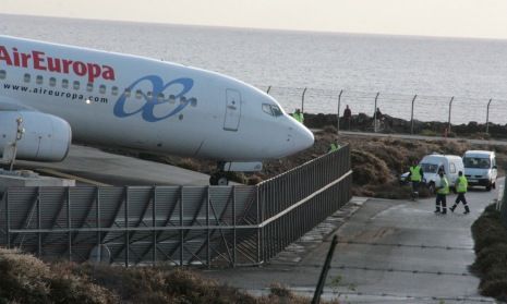 Un avión se sale de la pista cuando aterrizaba en Guacimeta