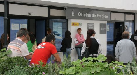 El número de desempleados aumenta en Canarias en más de 9.500 personas en el mes de octubre