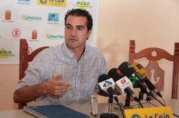 Luis Rueda presenta su dimisión como técnico de la UD Lanzarote