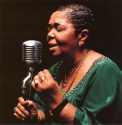 Cesaria Evora actuará en el Teatro de San Bartolomé el 21 de enero