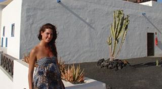 La Miss España Natalia Zabala protagoniza en Lanzarote la revista "Todoboda"