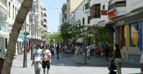 Canarias sufrió la mayor caída de ventas en el sector minorista durante 2008