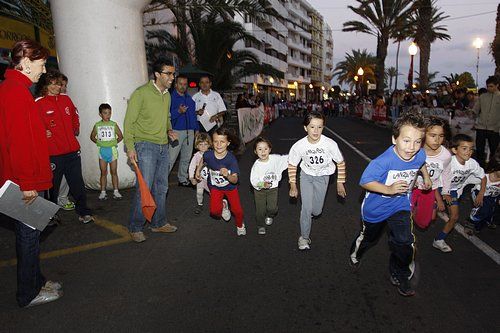 Los atletas del Playas de Jandía dominaron la XX Milla Nocturna Isla de Lanzarote