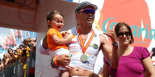 Gregorio Cáceres y Aroa Merino, principales bazas del club Playa Grande