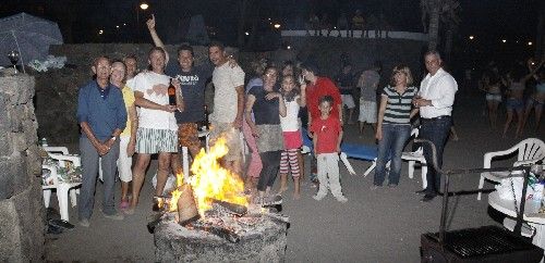 Lanzarote se rinde al embrujo de las hogueras