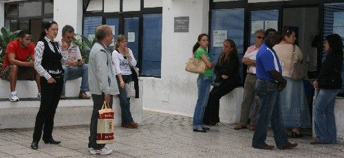 El desempleo bajó un 1,67 por ciento en agosto y hay 16.171 parados en la isla