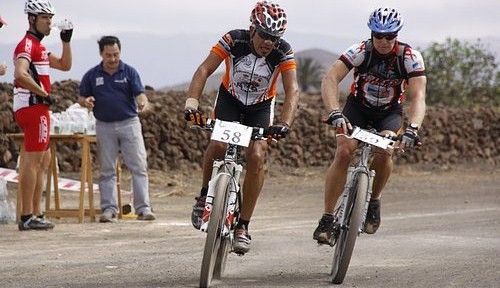 Juan Jesús Mesa y Leticia Chávez, vencedores del VIII Mountain Bike Los Dolores 2009